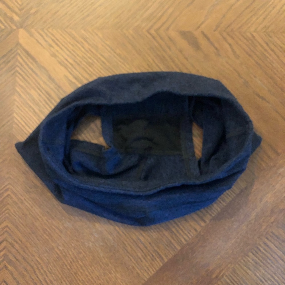 fleo, womens xs, low rise contour, excellent used condition, single lined